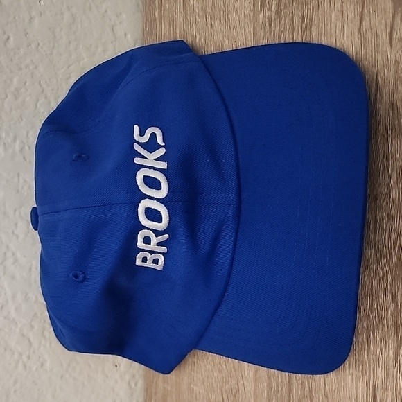 Brooks Let's Run There Dad Hat - Picture 1 of 5